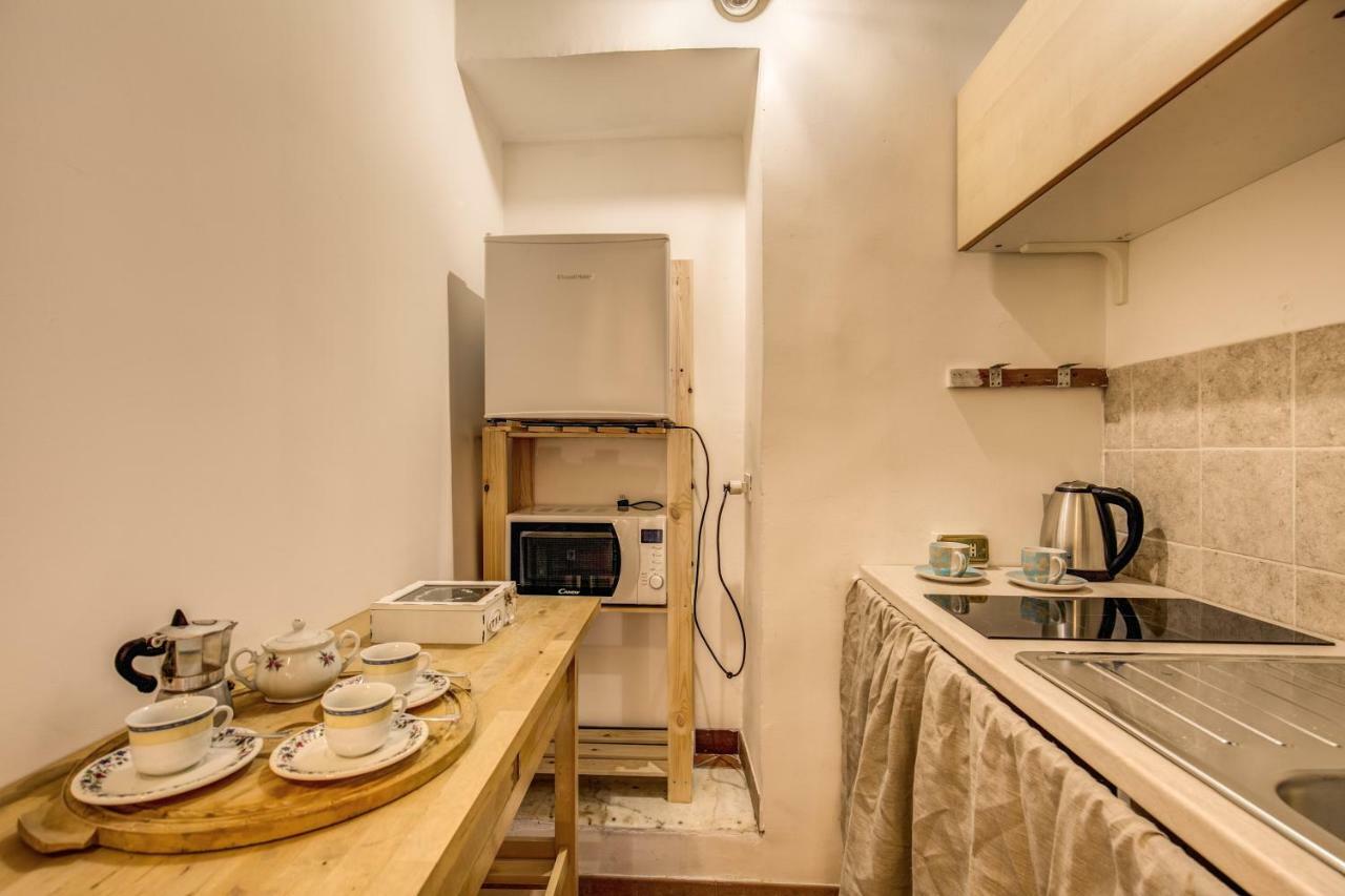 Fresh House Trevi 1 Apartment Rome Bagian luar foto